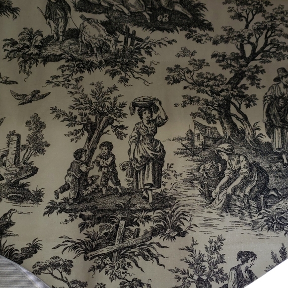 Window Valance, vintage style fabric, brand new x2 - Picture 3 of 4